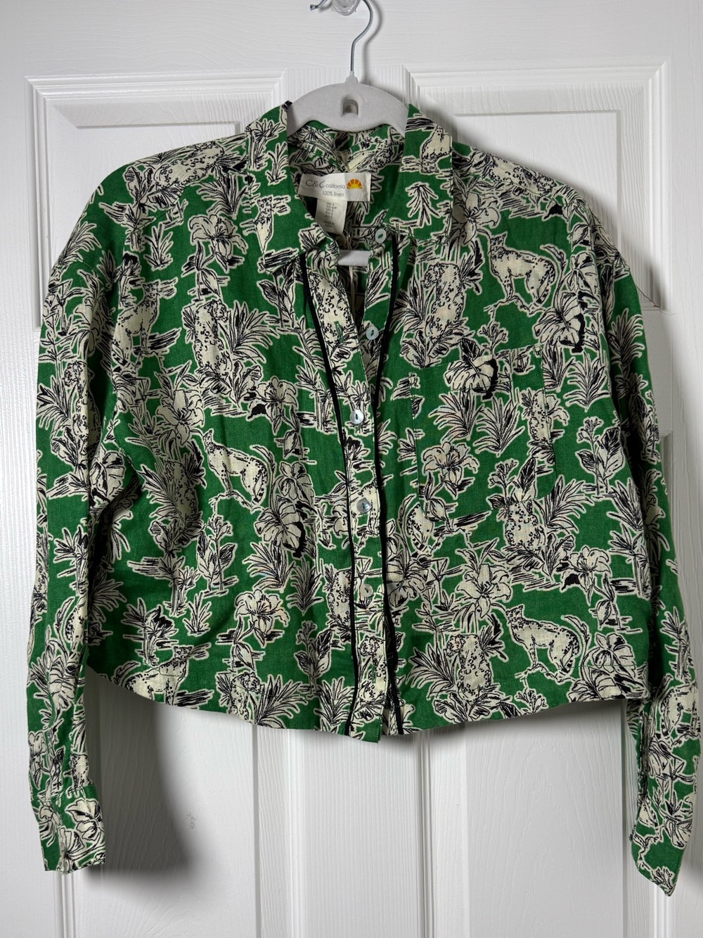 Vintage-Inspired Green Printed Button-Up Top